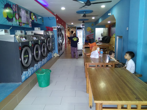 Dobi Bubblelab Bukit Soga (Self-service laundry)